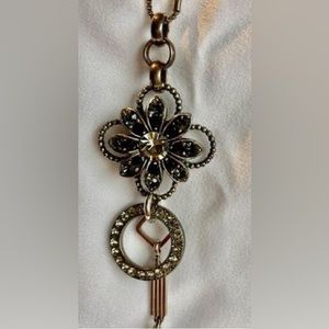 Gorgeous Marianna Flower Necklace